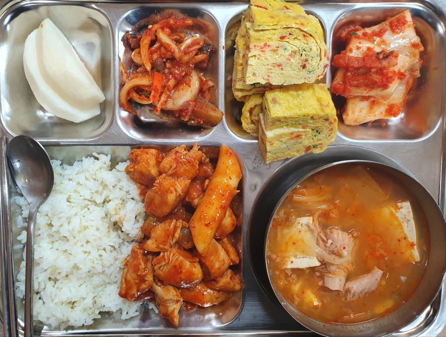 구내식당 메뉴 꾸준글 쓰는 엠팍 아재 :: 웃긴대학 인기자료 구내식당 메뉴 꾸준글 쓰는 엠팍 아재