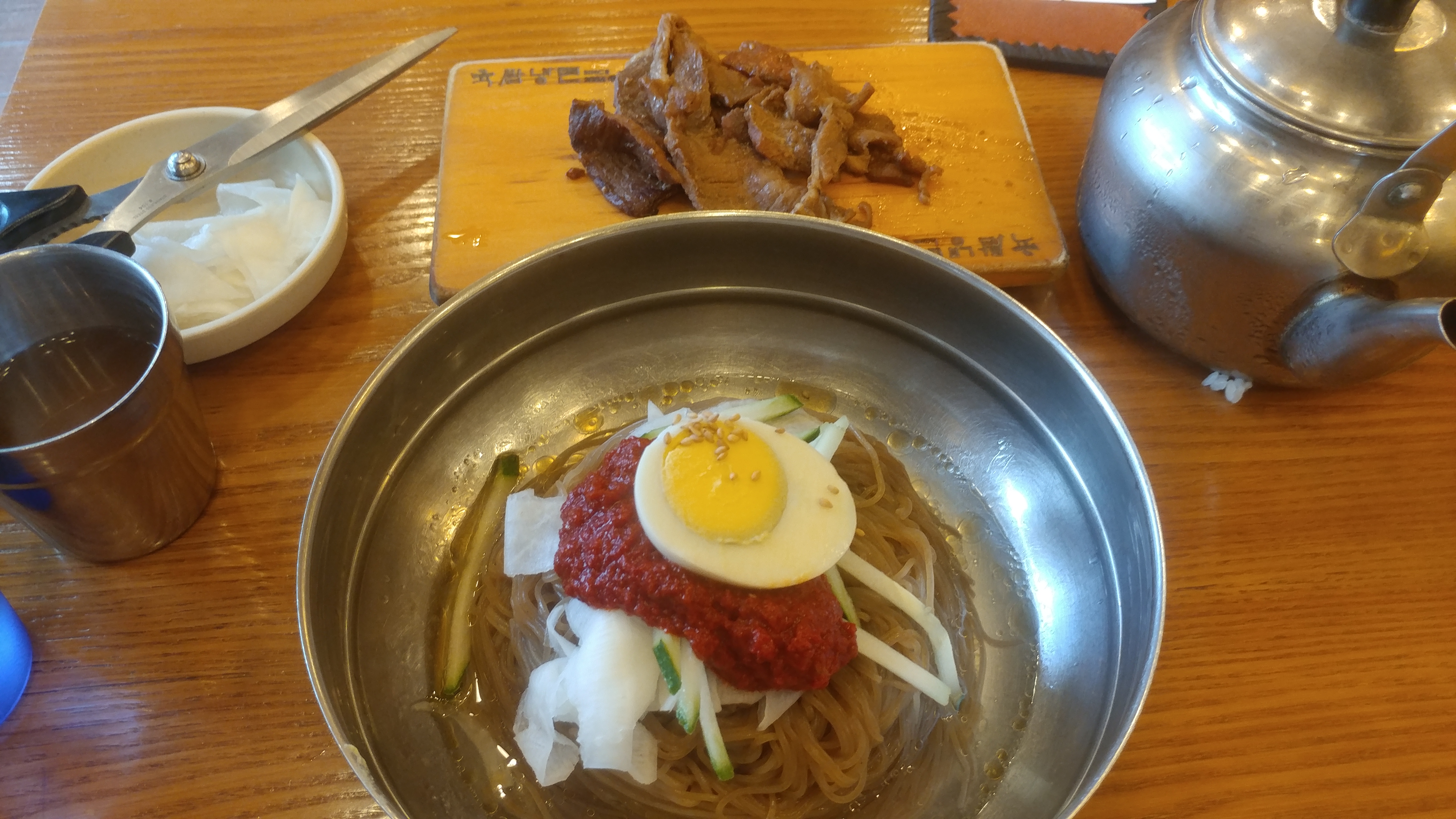 저녁 육쌈냉면으로 결정했다 :: 웃긴대학 대기자료 저녁 육쌈냉면으로 결정했다